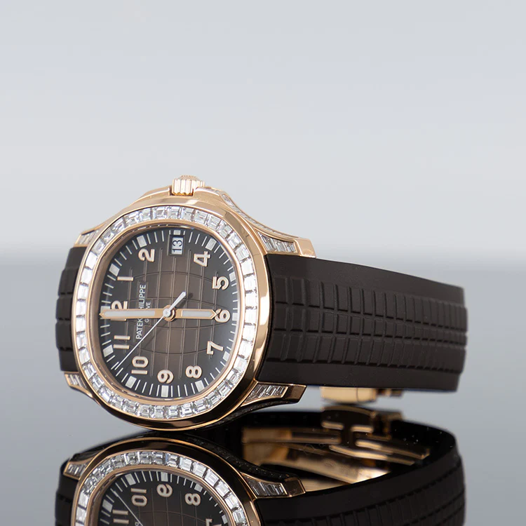 Patek Philippe Aquanaut 40.8 mm 5167/300R-010 Brown Dial - Image 3