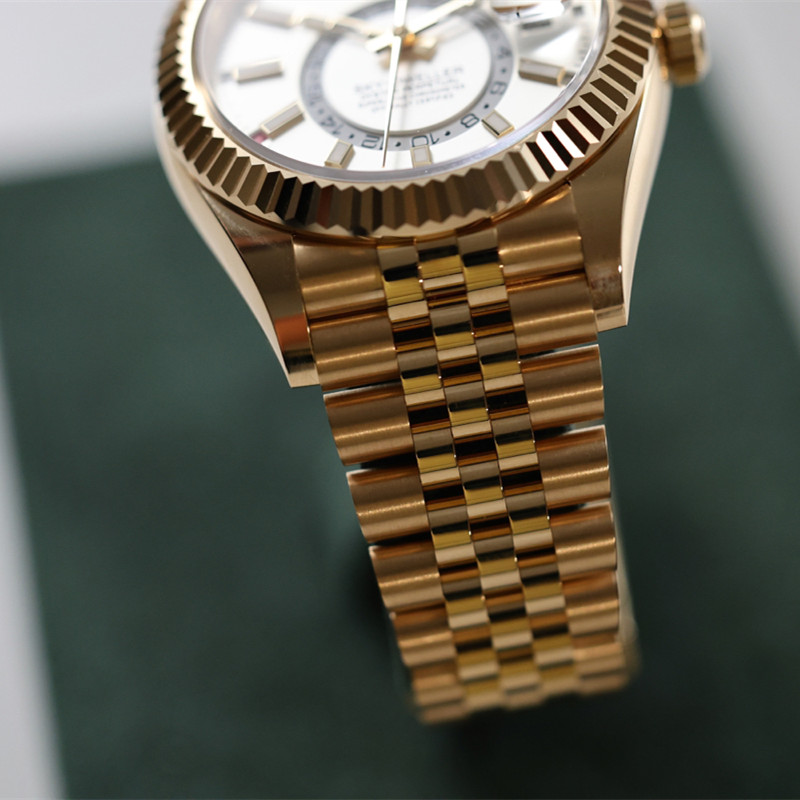 Rolex Sky-Dweller White Dial 336938 42mm - Image 4