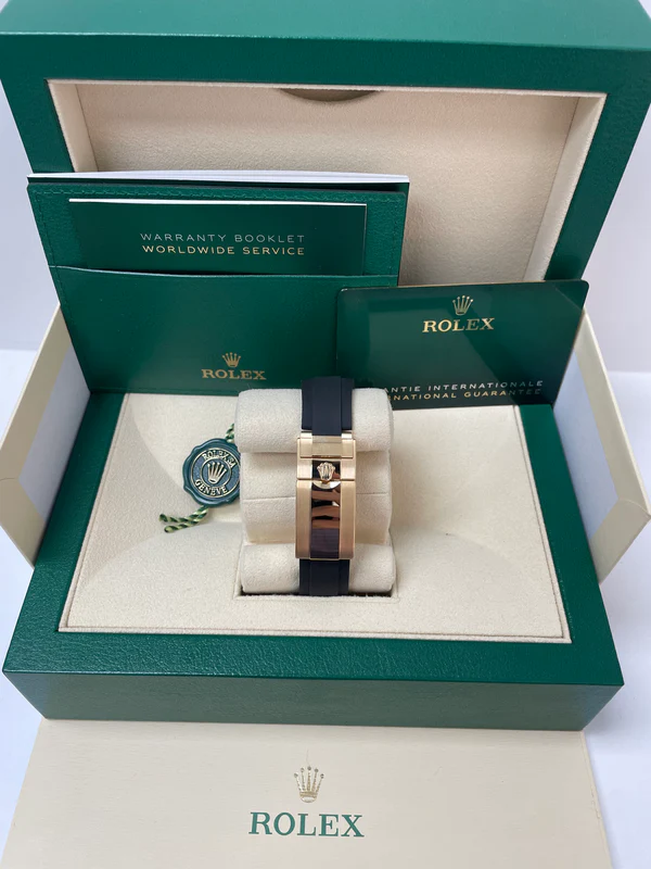Rolex Daytona Champaign Dial 40mm 116518LN - Image 5