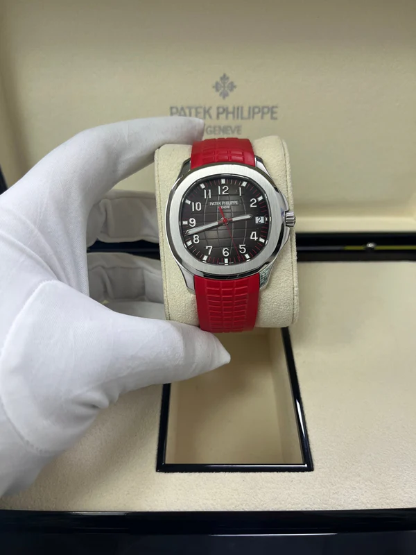 Patek Philippe Aquanaut 40mm Red Rubber 5167A-012 - Image 2