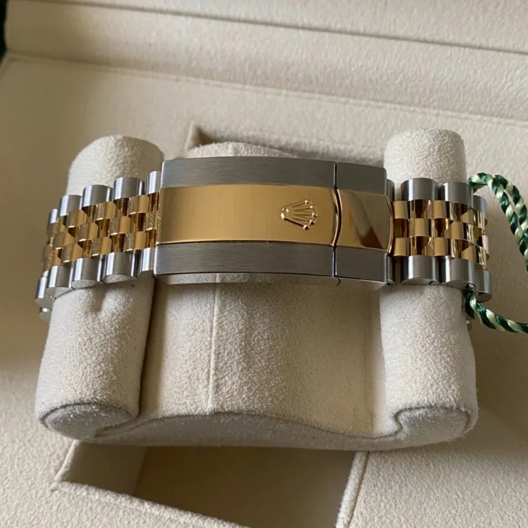 Rolex Sky-Dweller 336933-0006 White Dial Jubilee Bracelet 42mm - Image 7